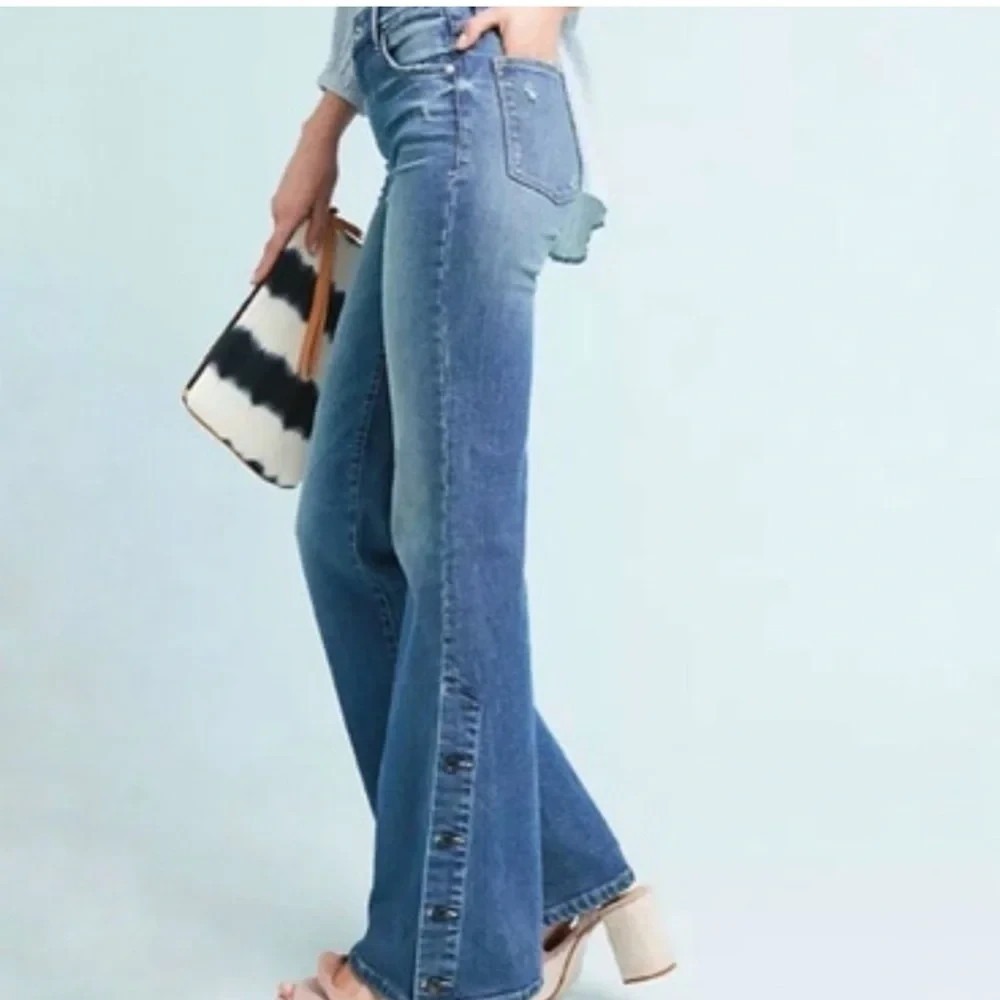 Pilcro & the Letterpress Anthropologie High Rise Bootcut Button‎ Hem 31